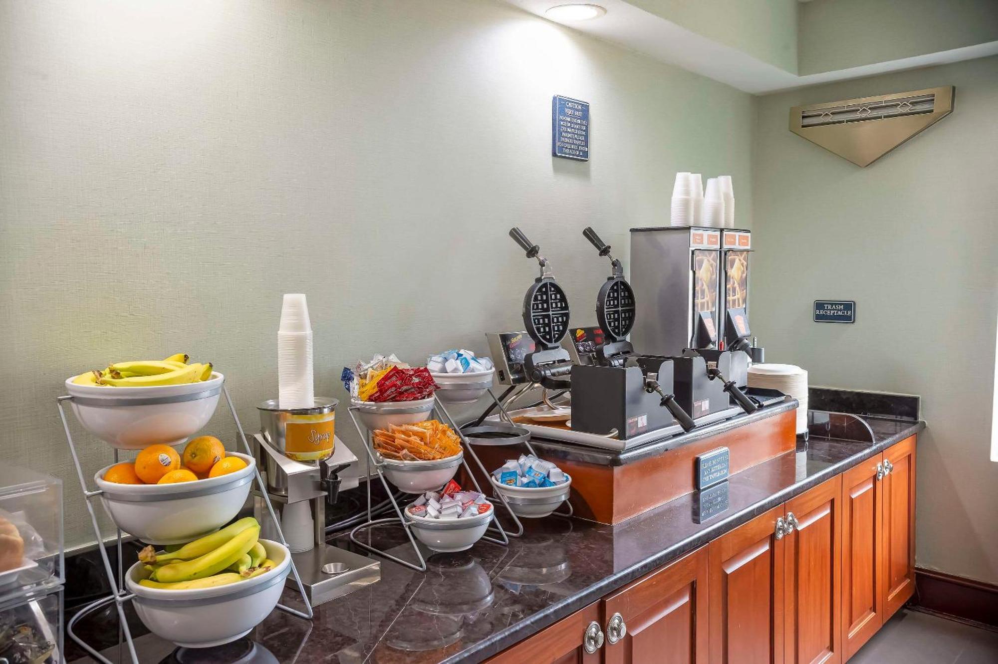 Comfort Suites Outlet Center Asheville Eksteriør billede