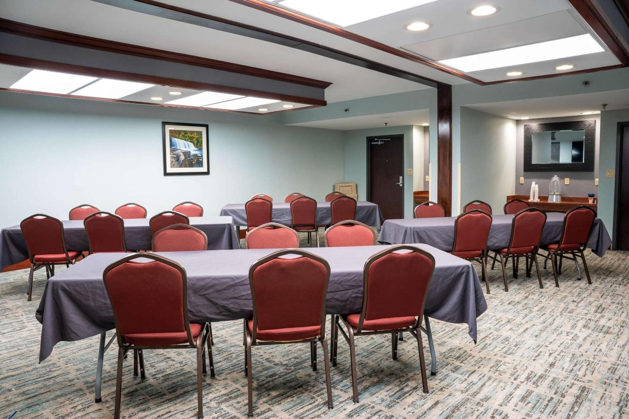 Comfort Suites Outlet Center Asheville Eksteriør billede